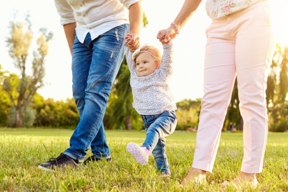 Nowy TREND w rodzicielstwie – zaskakujące wyniki badań!