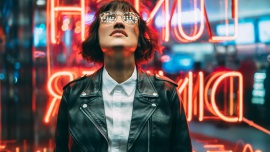 Trend jesieni 2019 – skórzany total look. Jak uzupełnić go dodatkami?