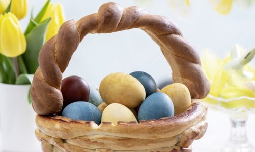 Wielkanocna dekoracja stołu prosto z Twojego piekarnika