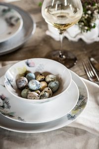 Święta takie, jak kochasz! Wielkanocne aranżacje stołu z Fyrklövern