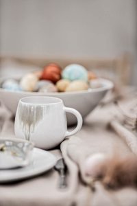 Święta takie, jak kochasz! Wielkanocne aranżacje stołu z Fyrklövern